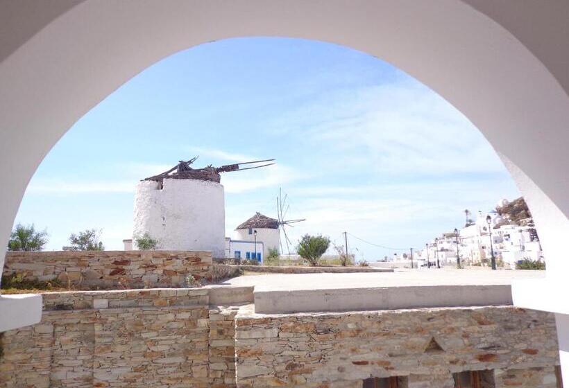 اتاق استاندارد, The Windmills