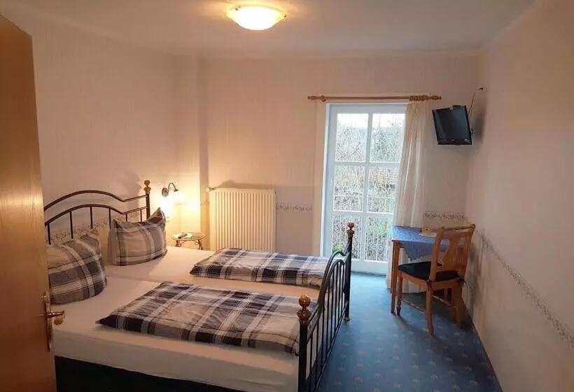 اتاق استاندارد, Landhotel Nonnenroth