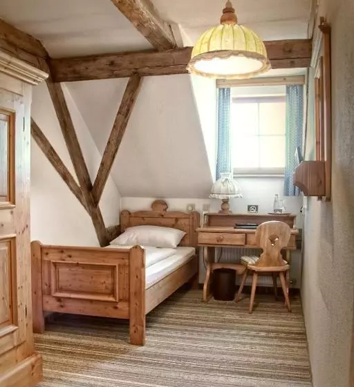 اتاق استاندارد یک نفره, Landhotel Schlappinger Hof