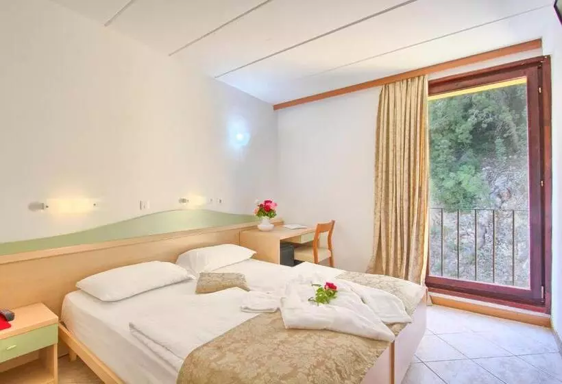 エコノミーシングルルーム, Narcis   Maslinica Hotels & Resorts