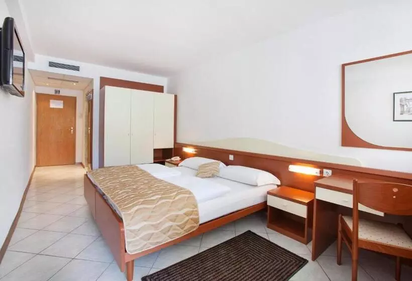 バルコニー付きスタンダードルーム, Narcis   Maslinica Hotels & Resorts