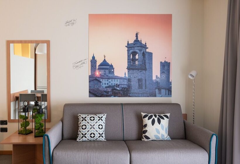 חדר סופריור לשלושה, Borgo Brianteo