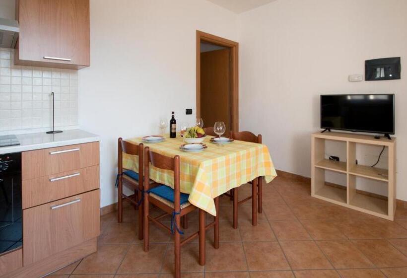 Апартаменты 1 Спальня, Lakeside Holiday Resort