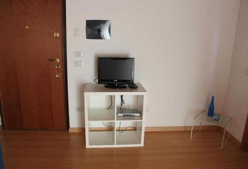 Апартаменты Пентхаус 2 Спальни, Lakeside Holiday Resort