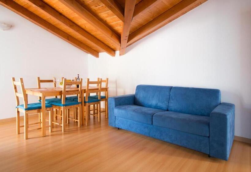 Апартаменты Пентхаус 2 Спальни, Lakeside Holiday Resort