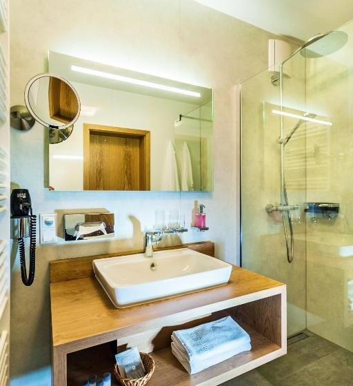 חדר סטנדרט עם מרפסת, Waldhotel Kreuztanne