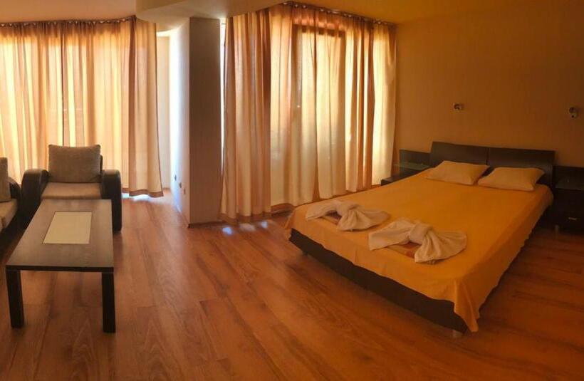 주니어 스위트, Hawaii