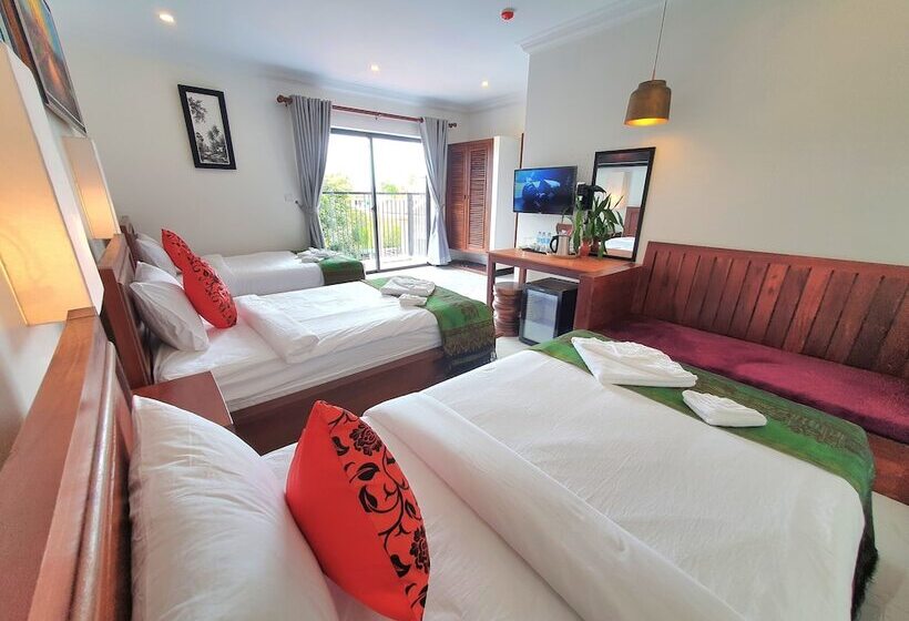 デラックストリプルルーム, Darling Pub Hostel