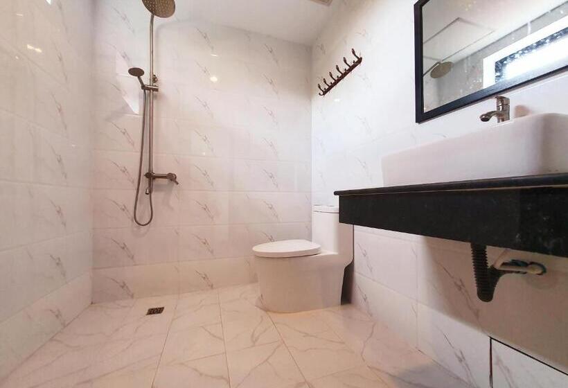 デラックストリプルルーム, Darling Pub Hostel