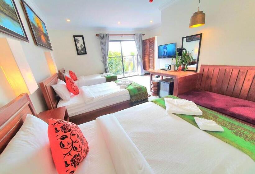 デラックストリプルルーム, Darling Pub Hostel