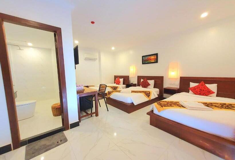 豪华三人间, Darling Pub Hostel
