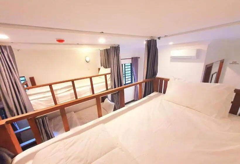 ルームシェアのワンベッド, Darling Pub Hostel