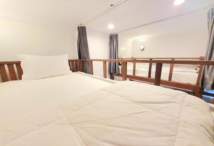 ルームシェアのワンベッド, Darling Pub Hostel