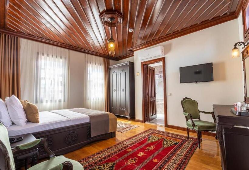 اتاق سوپریور, Woo Town Suites