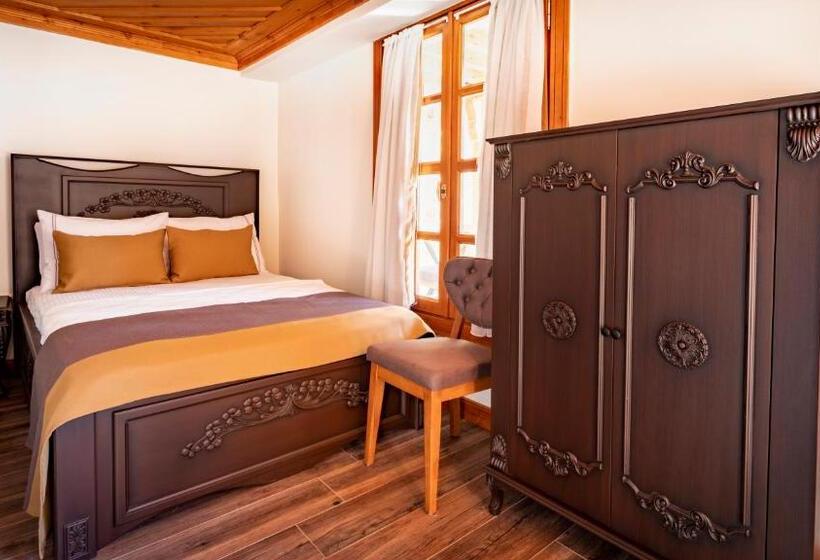 اتاق اکونومی, Woo Town Suites