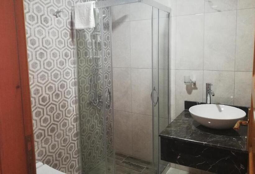 اتاق اکونومی, Woo Town Suites