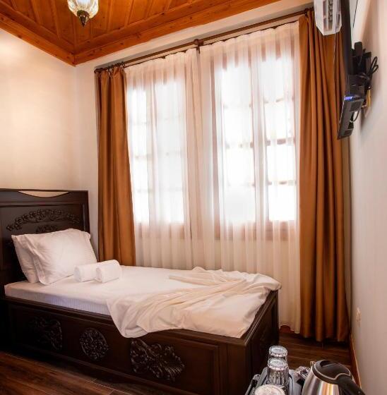 اتاق اکونومی یک تخته, Woo Town Suites