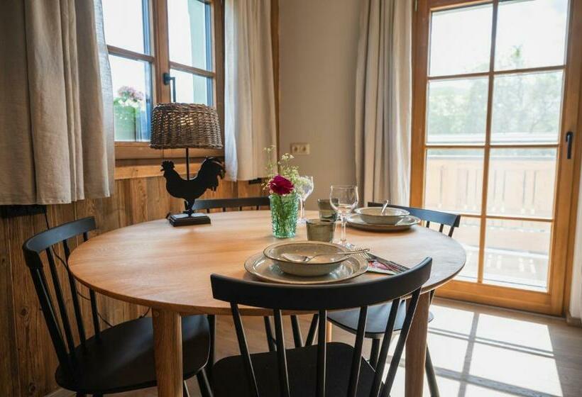 1 Bedroom Apartment Lake View, Stillinghof