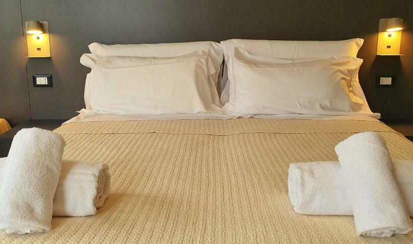 스탠다드 트리플 룸 테라스, Bed & Bike Feltre