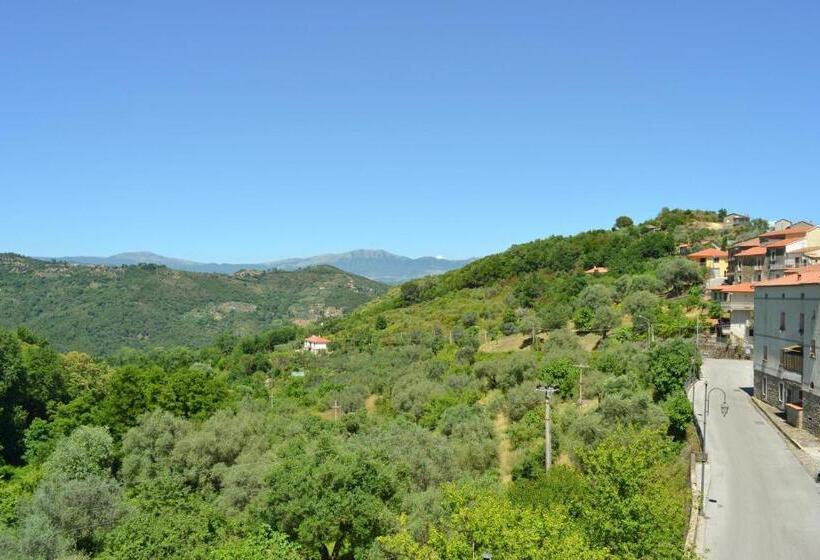 Номер Стандарт с Террасой Вид на Сад, Casa Vacanze Santa Lucia