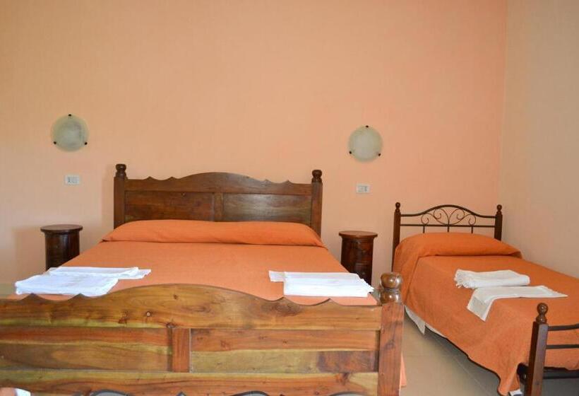 חדר סטנדרט לשלושה, Casa Vacanze Santa Lucia