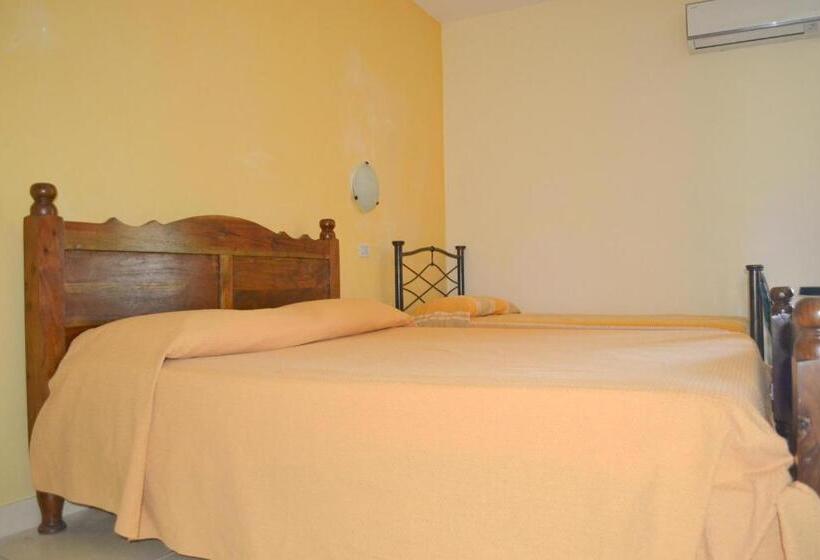 Номер Стандарт Трехместный, Casa Vacanze Santa Lucia