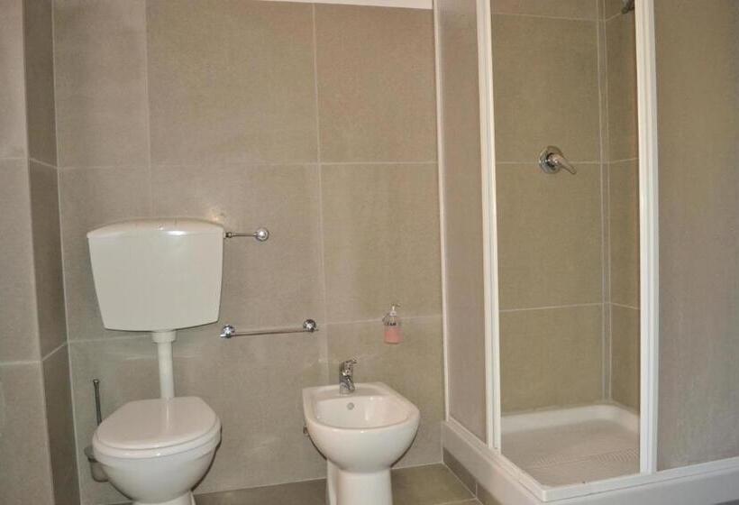 Четырехместный Номер Стандарт с Балконом, Casa Vacanze Santa Lucia