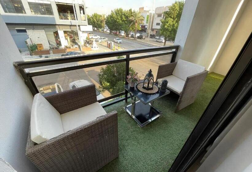 شقة غرفة واحدة, فندق السليمانيه والرمال الزرقاء