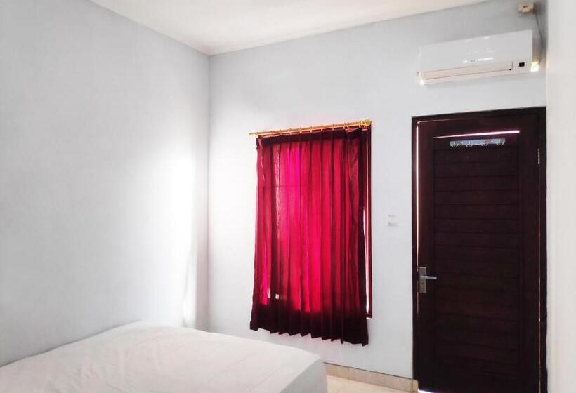 Номер Стандарт, Spot On 90962 Sedana House