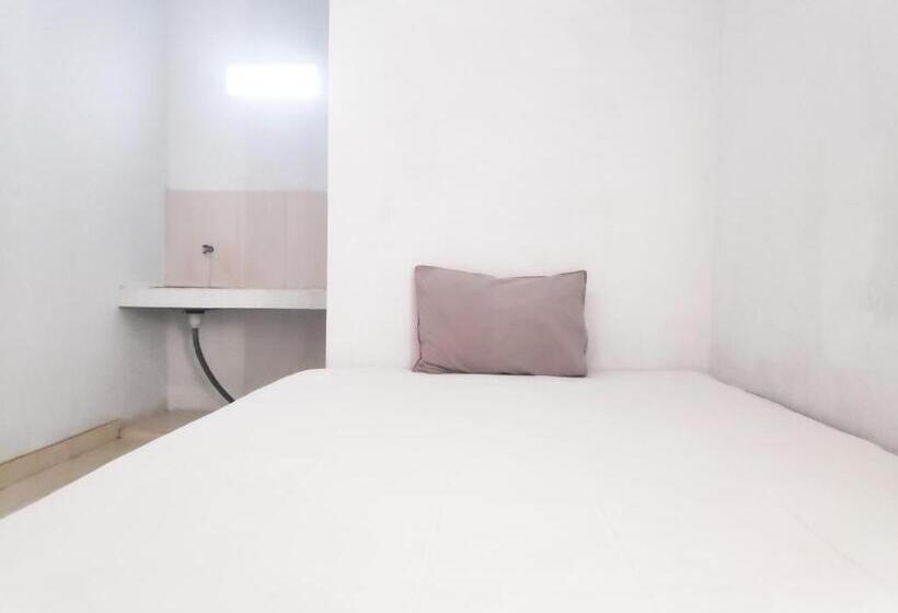 Номер Стандарт, Spot On 90962 Sedana House