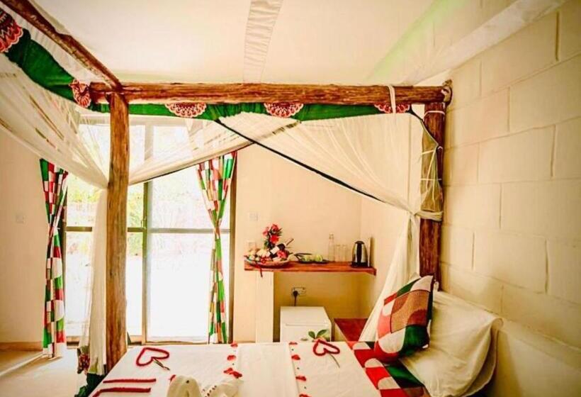 חדר סטנדרט לשלושה עם נוף לבריכה, Tropicana Garden