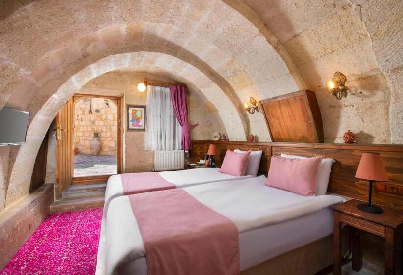 Дом 1 Спальня, Peri̇ Cave Konak
