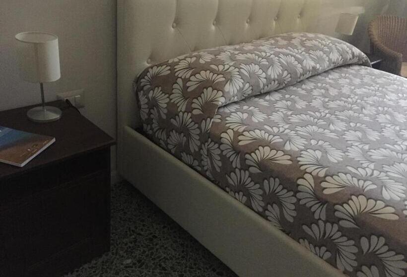 חדר דלוקס לשלושה, Borgo 40