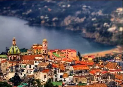 デラックストリプルルーム, Borgo 40