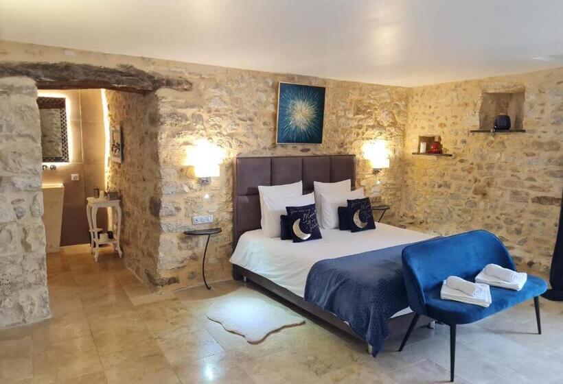 Стандартный Номер Кровать Кинг, Chambre D Hôte Avec Spa Privatif Domaine Les Nuits Envôutées   Gard