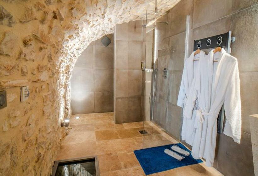 Стандартный Номер Кровать Кинг, Chambre D Hôte Avec Spa Privatif Domaine Les Nuits Envôutées   Gard