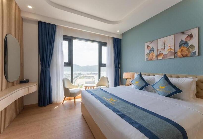 اتاق خانوادگی با چشمانداز جانبی دریا, Canary Gold Hotel Quy Nhơn