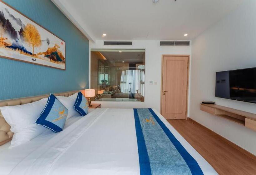 اتاق خانوادگی با چشمانداز دریا, Canary Gold Hotel Quy Nhơn