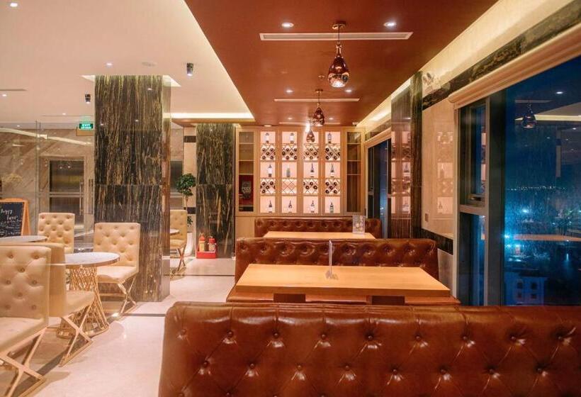 اتاق خانوادگی, Canary Gold Hotel Quy Nhơn