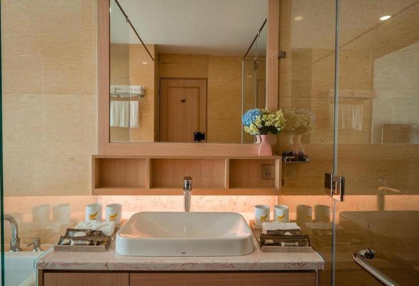 اتاق خانوادگی با چشمانداز دریا, Canary Gold Hotel Quy Nhơn