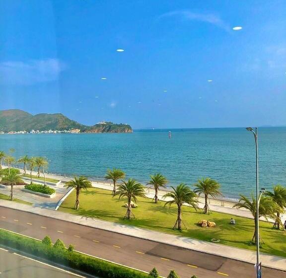 اتاق استاندارد با تخت بزرگ, Canary Gold Hotel Quy Nhơn