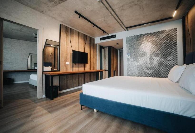 סוויטה משפחתית, Amr Hotel Durres