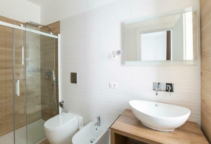 اتاق استاندارد, B&b Rais Luxury Rooms