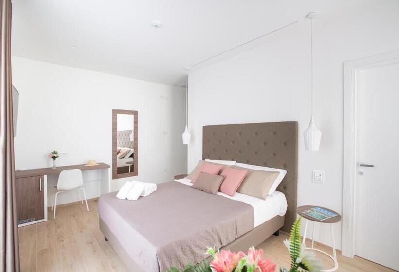 اتاق لوکس, B&b Rais Luxury Rooms