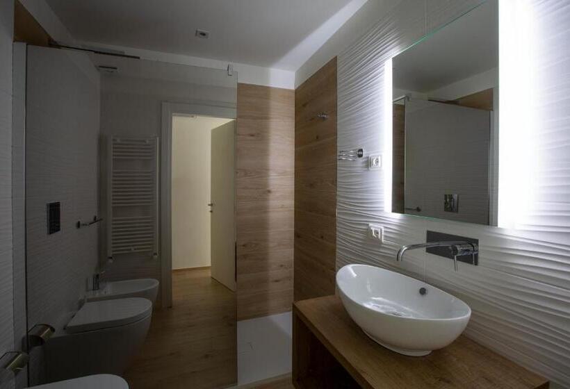 اتاق لوکس سه تخته, B&b Rais Luxury Rooms