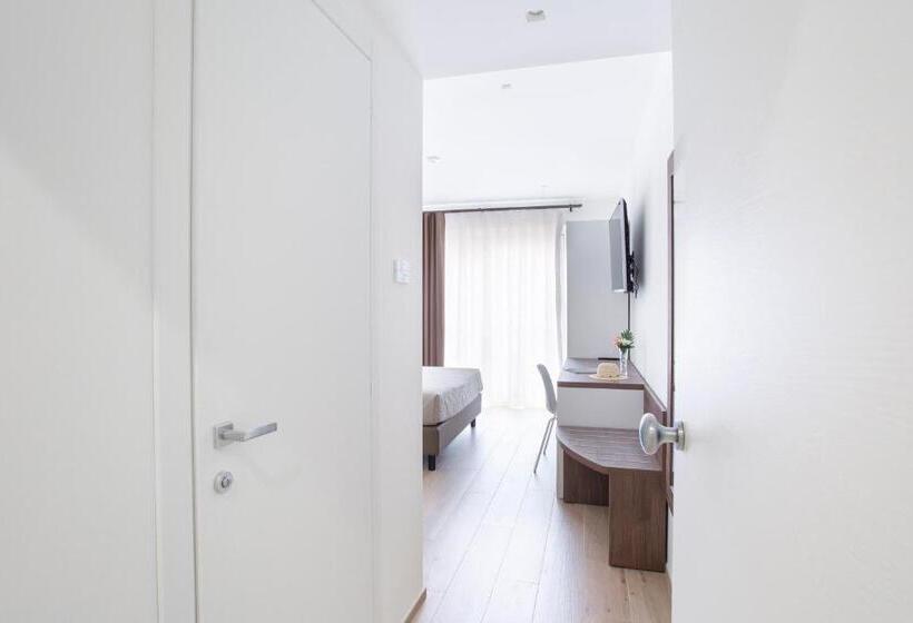 اتاق لوکس سه تخته, B&b Rais Luxury Rooms