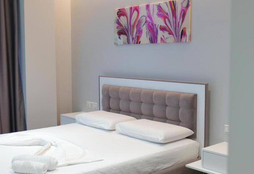 اتاق استاندارد با چشم‌انداز دریا, Angel Saranda Palace