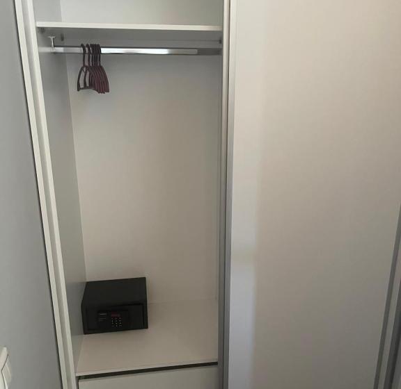 اتاق استاندارد با چشم‌انداز دریا, Angel Saranda Palace