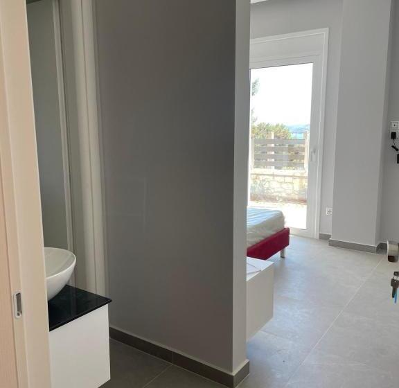 اتاق استاندارد با چشم‌انداز دریا, Angel Saranda Palace