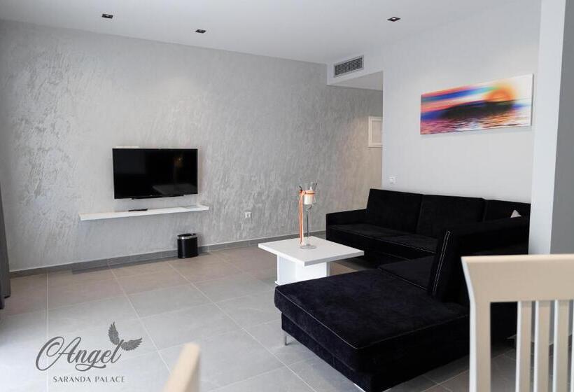 سوییت جونیور با چشم‌انداز دریا, Angel Saranda Palace